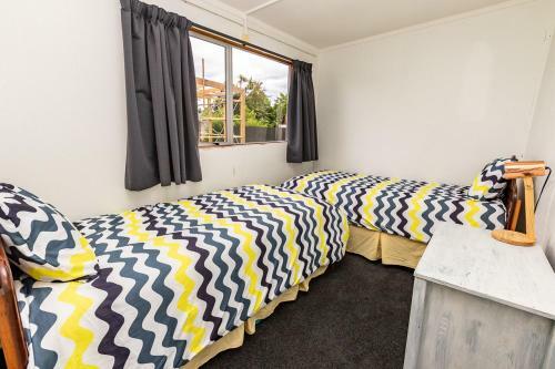 Manapouri Mountain Views - Manapouri Holiday House