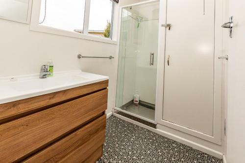 Manapouri Mountain Views - Manapouri Holiday House
