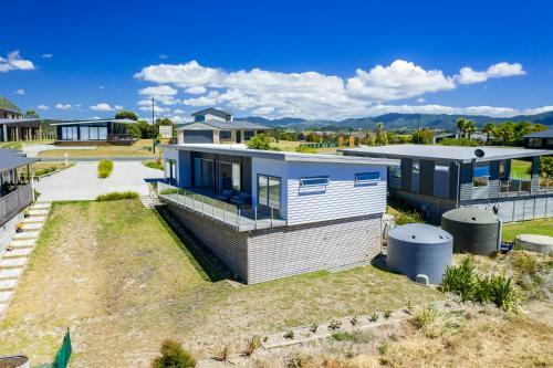 Dune Views - Mangawhai Heads Holiday Home