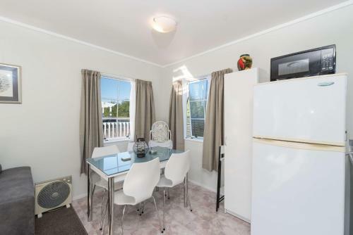Serenity Cottage - Paihia Holiday Home