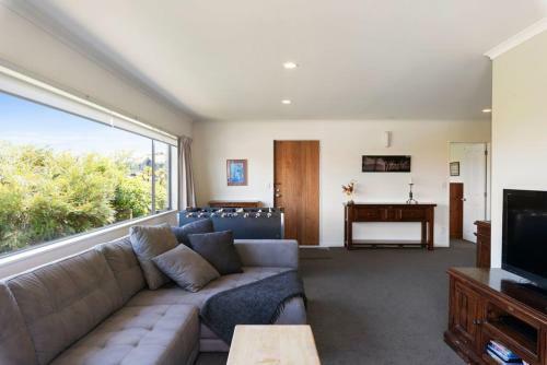 Sun On Seaview - Paraparaumu Beach Holiday Home