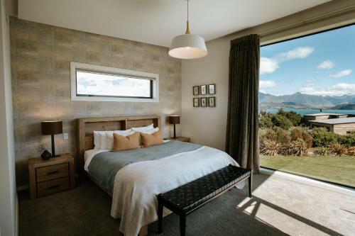 Mt Gold Haven - Sleeps 8 - Lake & Mountain Views
