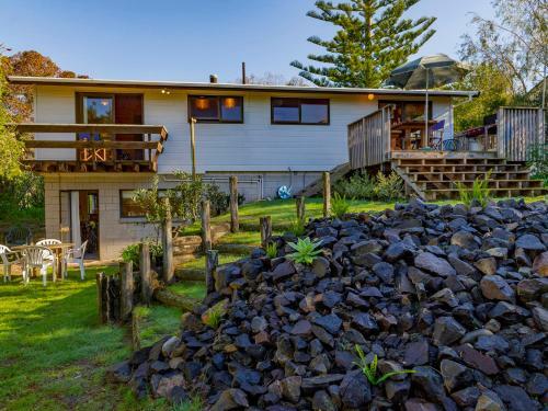 Gumhill Escape - Pauanui Holiday Home