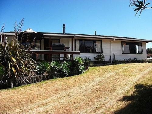 Relax At Pauanui - Pauanui Holiday Home