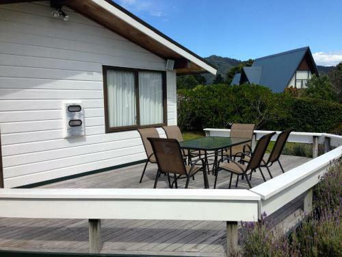 Relax At Pauanui - Pauanui Holiday Home