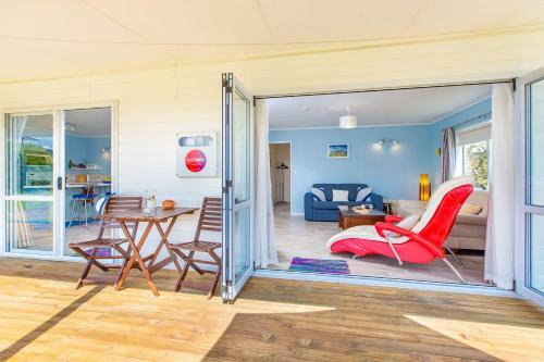 Calypso Cottage With Wifi - Raglan Holiday Home
