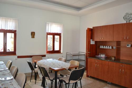 Hostal Althann Vend�gh�z �s Konferencia K�zpont