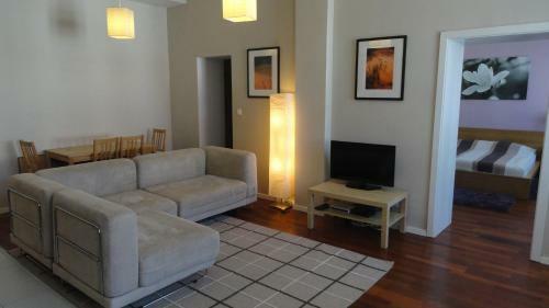 Horvath House Apartment