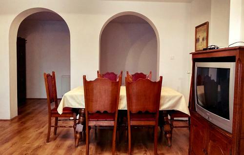 Hostal Villa Teleki