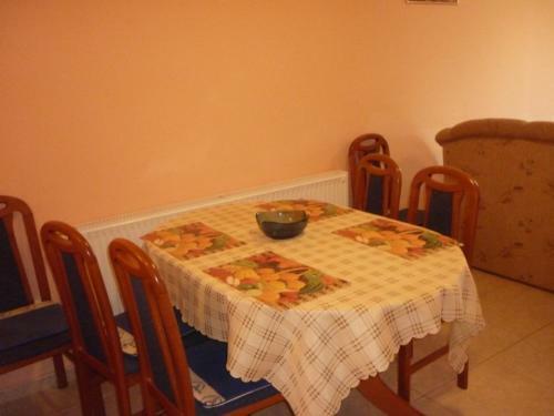 Kis-barbara Apartman