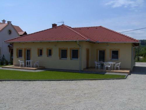 Petra Apartmanh�z
