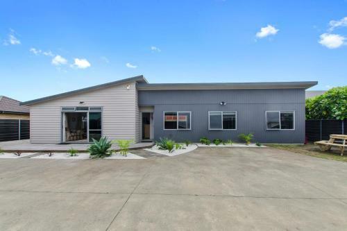Beauty On Bream Bay - Ruakaka Holiday Home