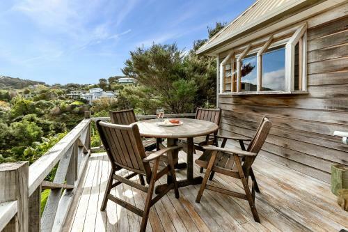 Te Maiki Retreat - Russell Holiday Home