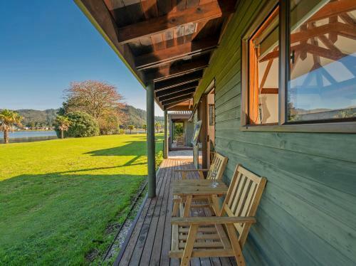 Tairua Waterfront Villa 6 - Tairua Holiday Studio Unit
