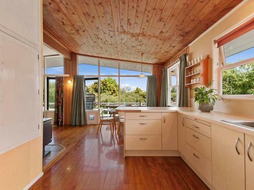 Rahui Basecamp - Lake Taupo Holiday Home