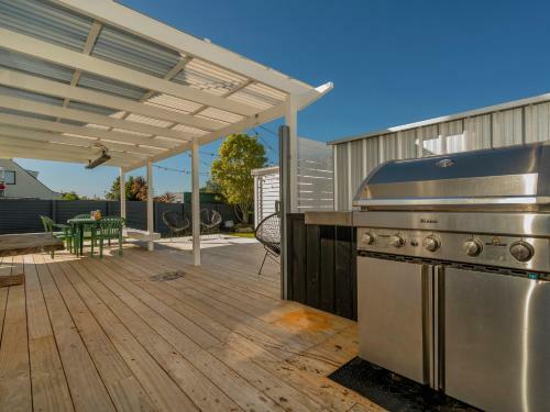 The Weka Bach - Whangamata Holiday Home