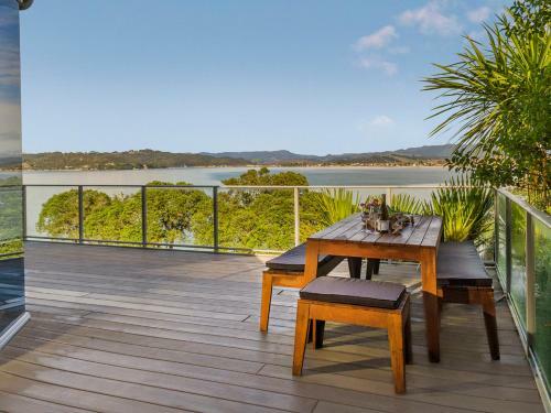 Bay View Escape - Whitianga Holiday Home