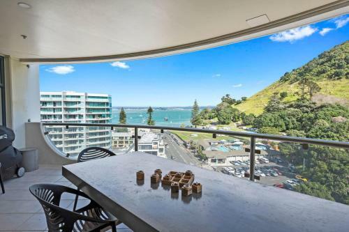 Harbour Mount Ocean Views - Mt Maunganui Holiday Home