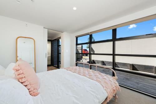 The Marine Views - Mount Maunganui Holiday Home