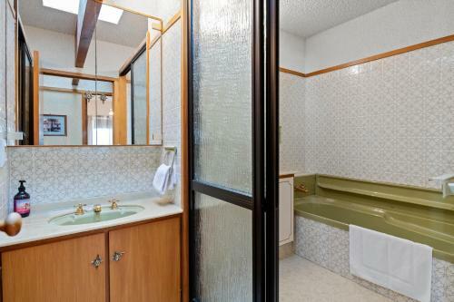 The Waves - Mt Maunganui Holiday Apartment
