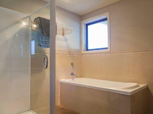 Inverness Gold - Arrowtown Holiday Home