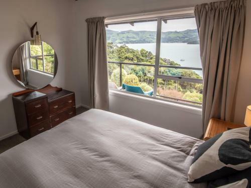 Kingfisher's Perch - Takamatua Holiday Home
