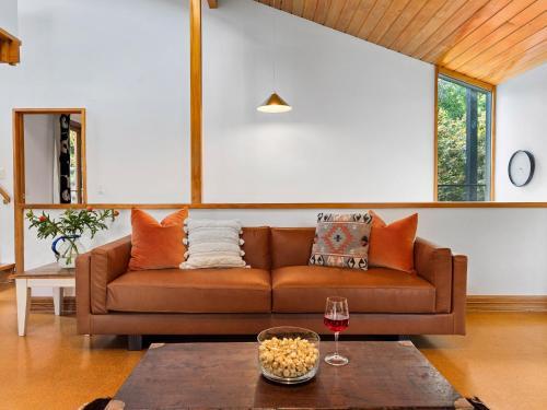 On The Village Green Arrowtown Central Home