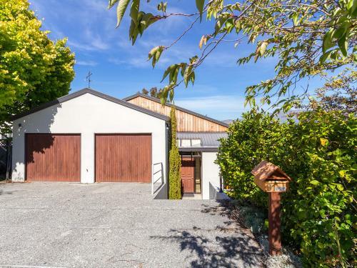 Vista Escape - Arrowtown Holiday Home