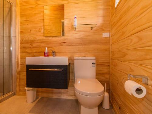 The Snowglobe - Ohakune Modern Yurt Style Chalet