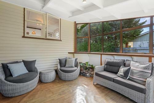 Living Easy On East - Greytown Holiday Home