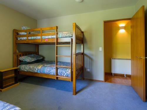 Aurum Retreat - Cromwell Holiday Home