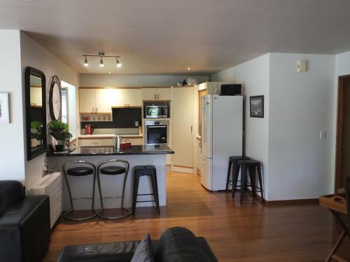 Aurum Retreat - Cromwell Holiday Home