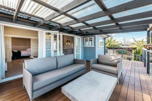 Pohutukawa Cottage, Waiheke Island
