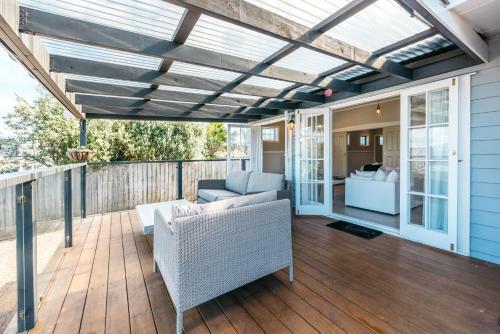 Pohutukawa Cottage, Waiheke Island