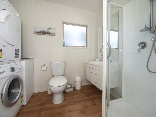 Mokomoko Cottage - Martinborough Holiday Home