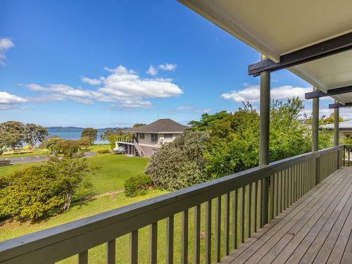 Bayview At Snells - Snells Beach Holiday Home