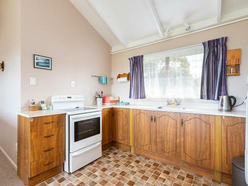 Bayview At Snells - Snells Beach Holiday Home