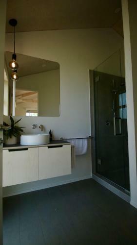 Villa One O One Cabins, Waiheke Island