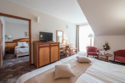 Vitalmed Hotel S�rv�r