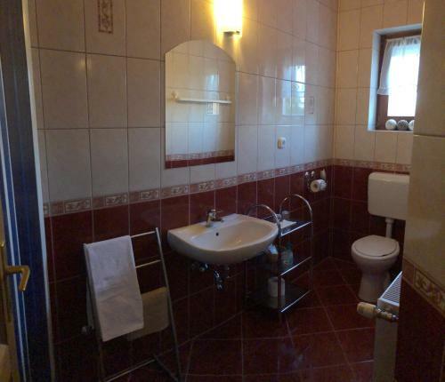 Krist�ly Apartmanh�z