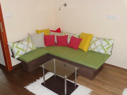 Nyirfa Apartmanh�z