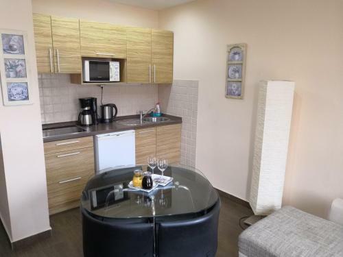 Nyirfa Apartmanh�z