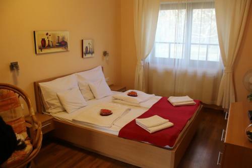 Nyirfa Apartmanh�z