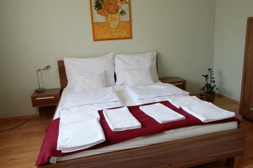 Nyirfa Apartmanh�z