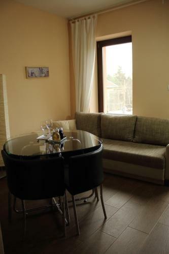 Nyirfa Apartmanh�z