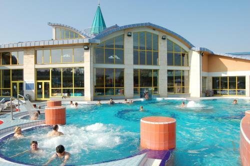 Wolf Hotel