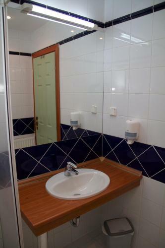 Plat�n Hotel & �tterem