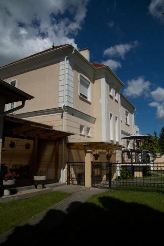 Plat�n Hotel & �tterem