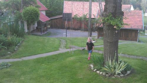 Szarvassz�ll� Vend�gh�z