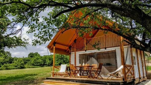Bed & Breakfast P�los Resort